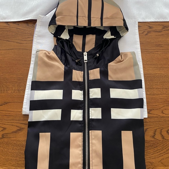 Men’s 3X Burberry hooded jacket. - Picture 4 of 4